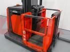 LINDE ORDER PICKER